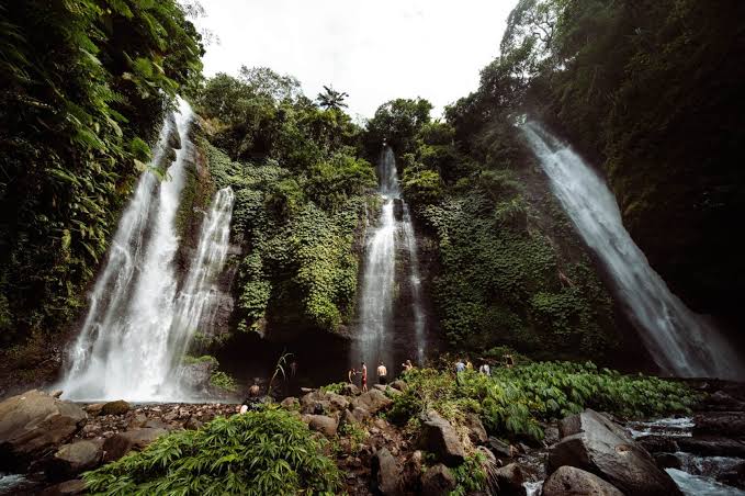 HIDDEN WATERFALL SEKUMPUL