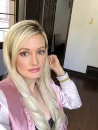 Holly Madison's Instagram, Twitter & Facebook