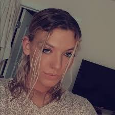 Nancy Schley's Instagram, Twitter & Facebook