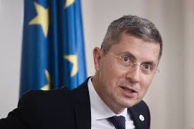 10 july 1975) is a romanian politician, president of the save romania union party since october 2017. Cine Este È™i Cum AratÄƒ SoÈ›ia Lui Dan Barna OlguÈ›a Dana Totolici Ii Este AlÄƒturi De 14 Ani Galerie Foto Stiri Vedete Si Evenimente Viva Ro