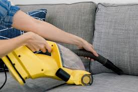 block:qdt_book=qdt_book rubber glove pet hair trick another easy way to get fur off of fu How To Remove Dog And Cat Fur From Clothes Upholstery