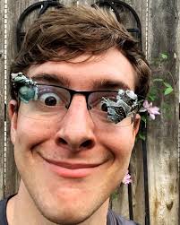 Frog-themed Art Sharing and Community Appreciation