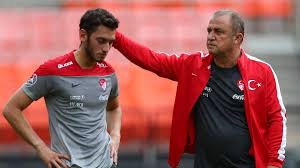 Fatih terim görevi bırakırken milan oynadığı 9 lig maçında 15 puan toplamıştı. Galatasaray Da 10 Numara Hakan Calhanoglu Na Spor Haberleri