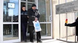 .la victoria revolutiei din decembrie 1989, dar si fata de persoanele ce au avut de suferit in urma revoltei muncitoresti din noiembrie 1987, de la brasov. Tribunalul Arges Secretarul De Stat De La Sspr George Costin A Fost Arestat Pentru Afacerile De Milioane De Lei Cu Certificate De Revolutionar De La Asociatia Decembrie 1989 Metrou Tribunalul Arges