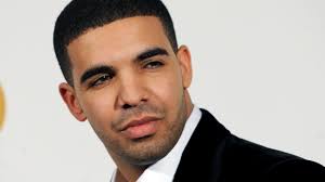 Im mai 2018 wurde bekannt, dass drake papa eines sohnes namens adonis ist. Drake Zahlt Unterhalt An Einen Geheimen Sohn