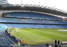 Manchester city football club is an english football club based in manchester that competes in the premier league, the top flight of english. Mancity Plant 8000 Neue Platz Zieht Stehplatze In Betracht Faszination Fankurve