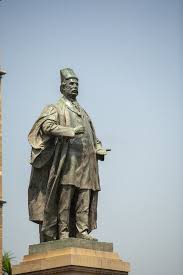 Statue of Sir. Pherozeshah M Mehta at ...
