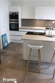 Unsere dekorativen fliesen, aus altholz gefertigt und haben eine ganz besondere. Moderne Kuche Fliesen In Einer Gewachsten Betonoptik Http Www Franke Raumwert De Fliesen Kronos Ceramiche 1617 Pr Moderne Kuche Kuchen Design Fliesen Kuche