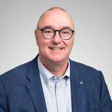 Extraordinary leadership takes the stage at 2025 Spring Convocation