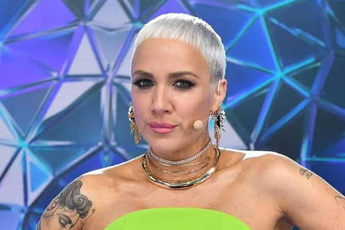 Tóth Gabi kislánya göndör fürtös angyalka: Marika így sütögetett az  apukájával - Hazai sztár | Femina