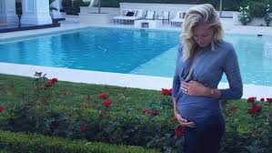 She was featured in movies like grown ups 2 and fame. Paulina Gretzky Dustin Johnson Welcome Baby Boy Tsn Ca