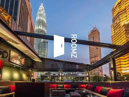 Here are 10 best rooftop bars in kl for you to have a drink and relax while enjoying the amazing view of kuala lumpur! Kl Best 5 Rooftop Bars For 2020 Roomz Blog