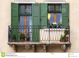 5 out of 5 stars (65) $ 44.26. Windows Avec Les Abat Jour Verts Verone Image Stock Image Du Hublot Jour 51619037