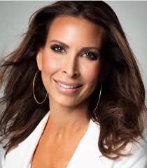 Local Property is proud to welcome our newest agent Valerie Larson to the  team! An almost twenty year resident of the Eastern Shore, Valerie was born  and raised in Mobile and always