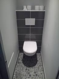 Idee Deco Carrelage Salle De Bain Gris Buscar Con Google Malenkij Tualet Dizajn Tualeta Sovremennaya Vannaya