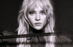 Introduction of new members to the Yellowjackets The Blood Hive community