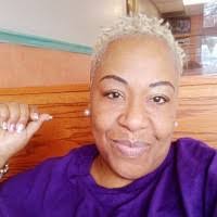 Alicia Cromer's Instagram, Twitter & Facebook