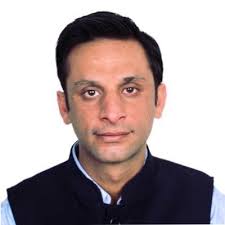 Striking the Right Balance: Digital and Personal Connections in 2025