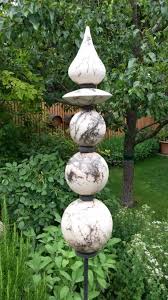 Pin Von Isabelle Auf Keramik In 2020 Gartenskulptur Mosaik Gartenkunst Gartenkunst