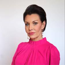 Mr. Gary C. Abney, 77, of Richmond, retired banker, realtor and former  chairman of the Eastern Kentucky University Board of Regents, passed away  in Naples, Italy, while vacationing with his family. Funeral