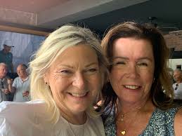 Patti Tomlin, Deborah Glover