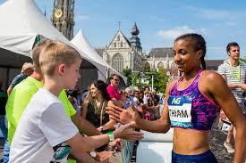 Daarbij blesseerde ze zich aan haar reeds. Bekende Psycholoog Verklaart Succes Nafi Thiam Ze Heeft Geen Ik Zie Je Graag Nodig Wk Atletiek Hln Be
