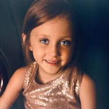 Ashley Pflug's Instagram, Twitter & Facebook