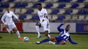 يلعب الصنف دوراً هاماً في الإنتاج تحت الأغطية وتنتج شركات إنتاج البذور أصنافاً عديدة للمحاصيل الزراعية تحمل أسماء تجارية مختلفة، ولايمكن التعرف على هذه الأصناف ومواصفاتها إلا من خلال التجربة والبحث والرجوع إلى المختصين في هذا المجال. Ù…ÙØ§Ø¬Ø£Ø© Ø§Ù„Ù…ÙˆØ³Ù… ÙØ±ÙŠÙ‚ Ø¯Ø±Ø¬Ø© Ø«Ø§Ù„Ø«Ø© ÙŠ Ø·ÙŠØ­ Ø¨Ø±ÙŠØ§Ù„ Ù…Ø¯Ø±ÙŠØ¯ Ù…Ù† ÙƒØ£Ø³ Ø§Ù„Ù…Ù„Ùƒ