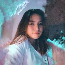 Theresa Mae's Instagram, Twitter & Facebook