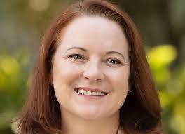 Lisa Enos's Instagram, Twitter & Facebook