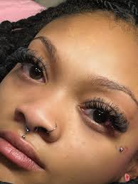 Hey babes! 💖 I'm a beginner lash tech and I've been working hard to  improve my sets. I really want to get my lash sets looking fuller and more  polished, if y'all