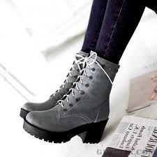 Son Moda Kislik Bayan Bot Modelleri Kis Modasi Bayan Ayakkabi In 2020 Winter Fashion Boots Boots Winter Boots Women Fashion