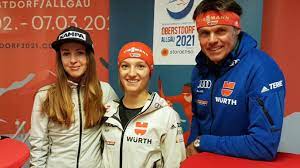 Im schneetreiben von rasnov behält nika kriznar die nerven und springt zu ihrem zweiten sieg. Skisprung Damen Wollen Vierschanzentournee So Ist Der Status Quo Skispringen Com