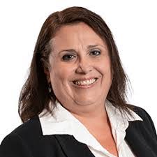 Sara Cramer's Instagram, Twitter & Facebook