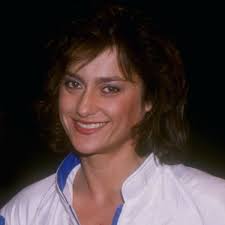 Her performance at the 1976 olympics redefined both. Nadia Comaneci Biografie Olymp Medaillen Rekorde Und Alter