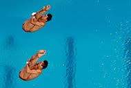 What has turned the olympic diving pool green? Rio Olympics Diving Pool Turns Green And U S Swimmers Find Gold The New York Times