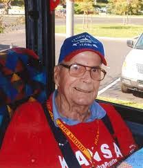 Lynn Mott's Instagram, Twitter & Facebook