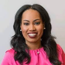 Robin Seay's Instagram, Twitter & Facebook