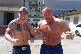 To jest nieprawdopodobne, co on zrobił! Lukasz Juras Jurkowski Najlepszego Urodzinowego Dla Mariusz Pudzianowski Duzo Zdrowia I Dalszej Checi Do Walki P S Tak To Bylo Dzien Przed Wazeniem Ksw 39 Nie Lubie Siebie Takiego Pudzian Chudzian Facebook