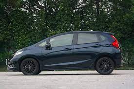Learn how it drives and what features set the 2020 honda jazz apart from its rivals. Honda Jazz 1 5 Rs 2018 Review Carbuyer Singapore