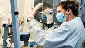 Hoy en día, es común escuchar que las referencias en cuanto a las variantes del coronavirus se les menciona con una letra del alfabeto #griego, la pregunta. Por Que La Variante Delta Se Esta Propagando Mucho Mas Rapido
