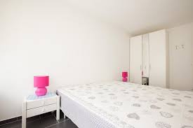 Kebab chiflă proaspătă, carne rotisata, cartofi prăjiți, varză, salată,roșii, castraveți murați, ceapă, sos la. Haus Fortuna Leukerbad Aktualisierte Preise Fur 2021