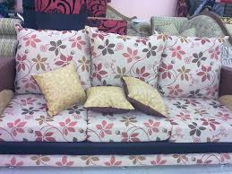 محتارة اختار ايش كنب للصالة يوجد صورتين للترشيح عالم حواء