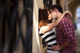 Poll What Does It Mean If He Doesn T Kiss You Ask Claire Casey Romantic Couple Kissing Happy Kiss Day Love Kiss Images