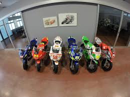 Welcome to the official gresini racing facebook page. Gresini Racing On Twitter Mini Motogp Nel Nostro Reparto Corse Di Faenza Mini Motogp Bikes Inside Our New Racing Department Gresiniracing Http T Co P7ebvpascu