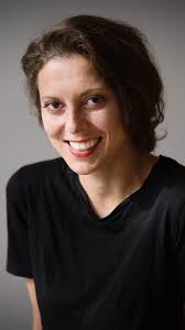 Künstlerin Sarah Decristoforo bekommt Paul-Flora-Preis