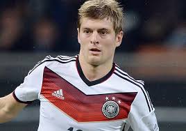 Sein erfolgshunger ist lange nicht gestillt. Aktuelles Dfb Wm Heimtrikot Signiert Von Toni Kroos