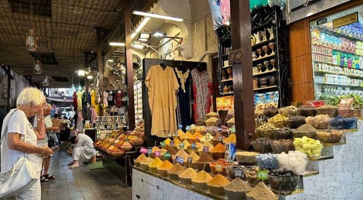 How to Spend a Day at Dubai Souq - the Traditional Markets | 365 Adventures