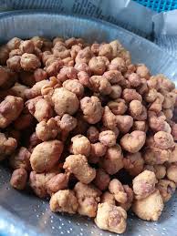 Karena tepung ini bisa digunakan untuk bahan dasar hampir semua kue dan camilan lho, baik itu kue basah, gorengan, dan juga kue kering. Knowledge Is Power Sharing Is Caring Resepi Kacang Atom Bersalut Tepung