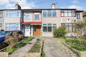 Property for sale in romford. 3 Bedroom Terraced House For Sale Crow Lane Romford Essex Rm7 375 000